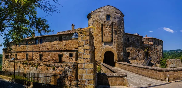 Άποψη Του Φρουρίου Orsini Στο Sorano Ιούνιος 2017 Sorano Τοσκάνη — Φωτογραφία Αρχείου