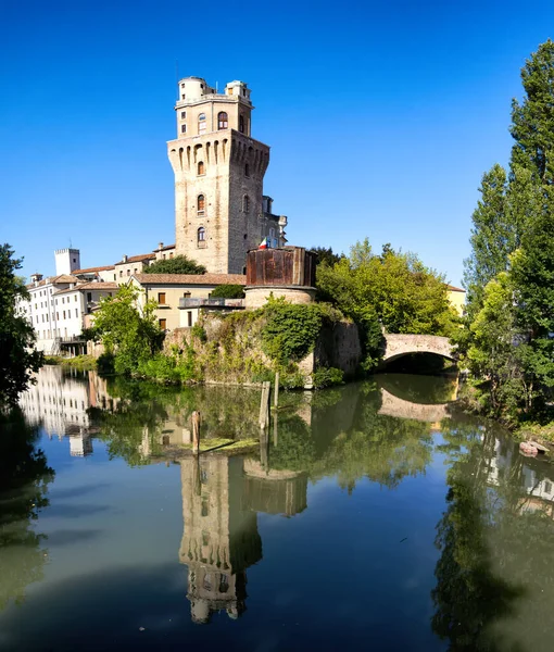 Padua Üniversitesi Astronomik Gözlemevi 'nin Torlonga veya Specola Kulesi. Padua, Veneto - İtalya