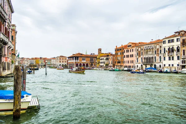베네치아 대운하를 베네치아의 궁전들을 바라보 십시오 2017 베네치아 베네토 이탈리아 — 스톡 사진