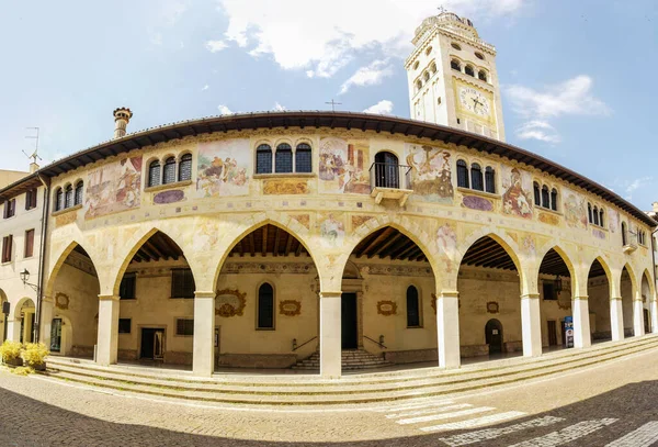 科内利亚诺主教座堂概览 2021年7月18日意大利特雷维索科内利亚诺 — 图库照片