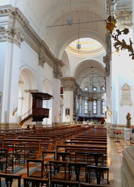 İtalya 'nın Padua Katedrali' nin iç manzarası