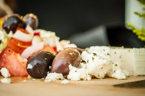 Olives with oregano and feta — Stock Photo, Image