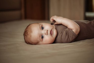 Erkek çocuk portresi.