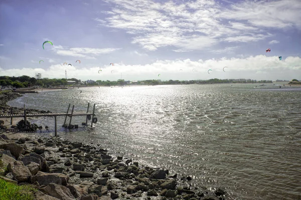 Santa Clara del Mar 'daki deniz manzarası, Buenos Aires, Arjantin  