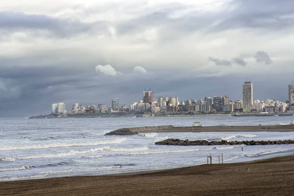 Skyline Von Mar Del Plata Meer Und Himmel Wolken Stockfoto