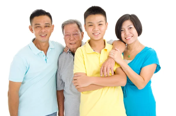 Азіатський трьох поколінь сім'ї — стокове фото