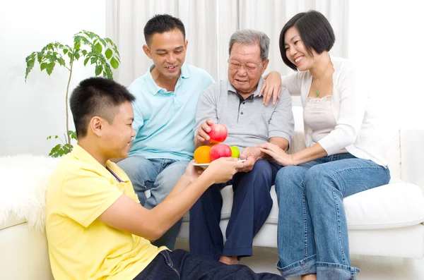 Asian 3 generations family — Stock Photo, Image