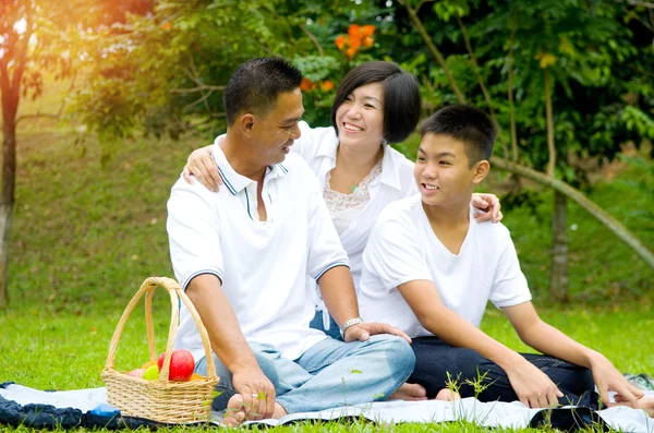 Família chinesa asiática — Fotografia de Stock