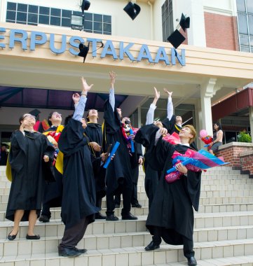 Asya yüksek lisans öğrencileri