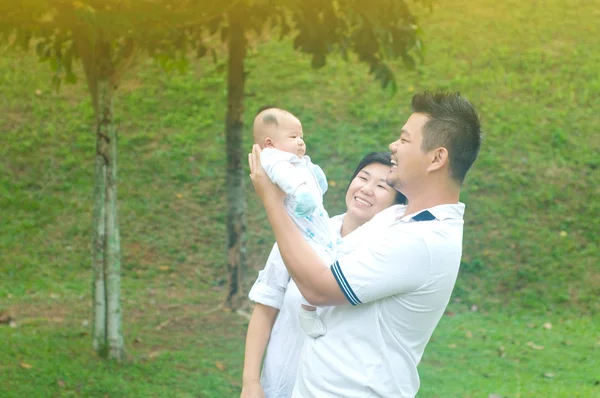 Asian young family — Stock Photo, Image