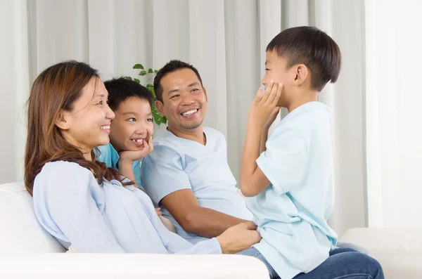 Asian family — Stock Photo, Image