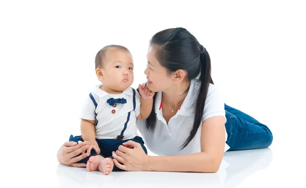 Famiglia asiatica — Foto Stock