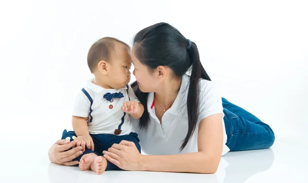 Famiglia asiatica — Foto Stock