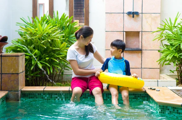 Asiática feliz familia — Foto de Stock