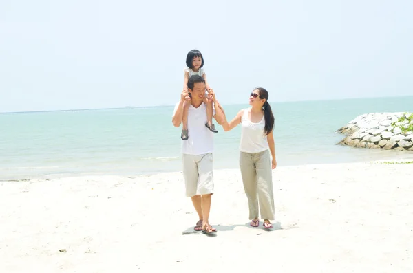 Asian happy  family — Stock Photo, Image