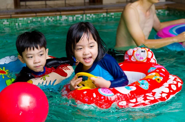 Mutlu Asyalı çocuk — Stok fotoğraf