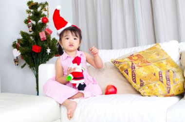 mutlu Asyalı çocuk