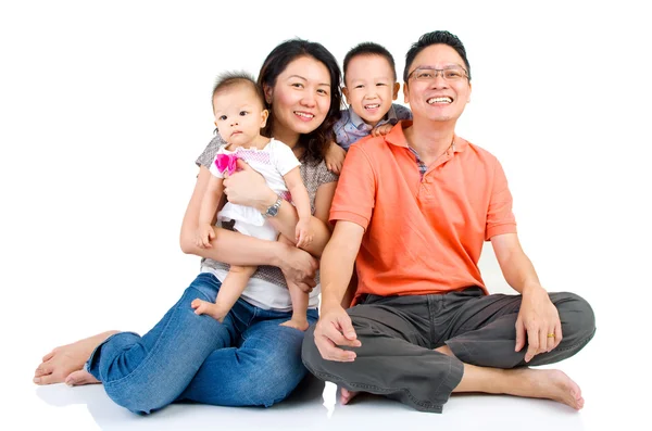 Happy Asian family — Stock Photo, Image