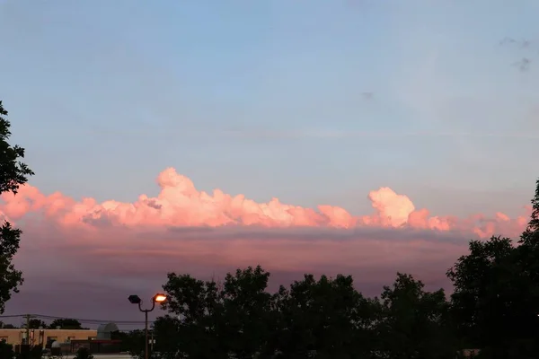 Beautiful Fluffy Pink Clouds Sunset — Stock Photo, Image