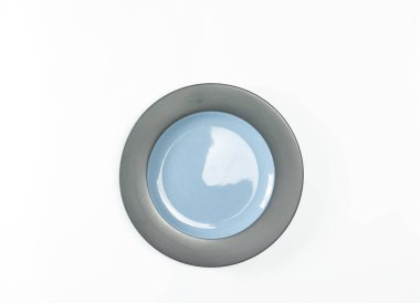 Endonezya yapımı seramik plakalar Tosca yeşili ve beyaz arka planda eski Tosca.