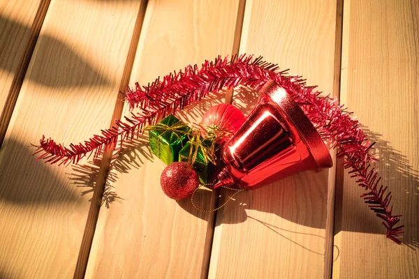 木製の床のクリスマス装飾 — ストック写真