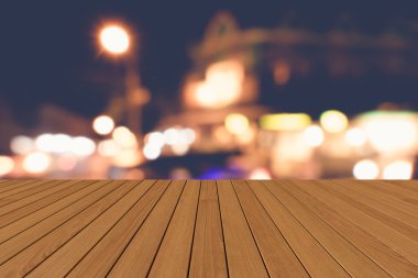 Perspektif ahşap ve bokeh arka plan ışık