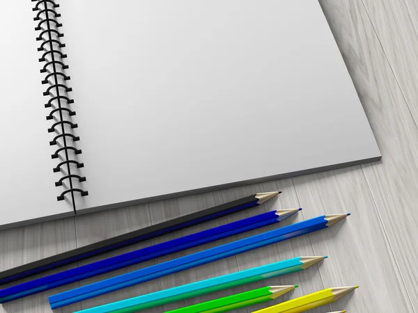Renk kalem üstünde ahşap arka plan üzerinde kontrol defter — Stok fotoğraf