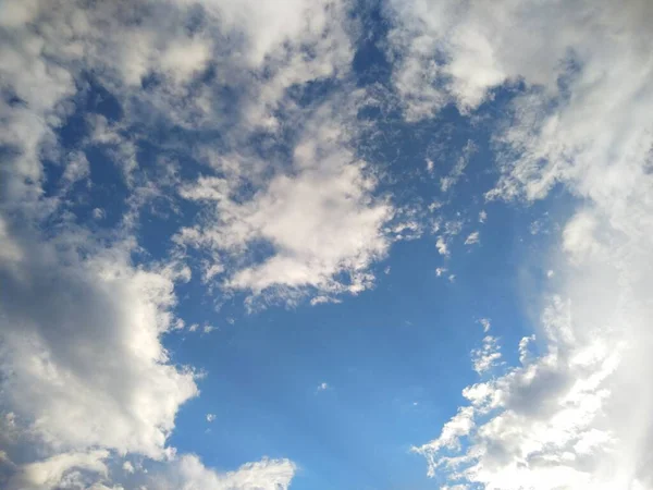 Ciel Bleu Avec Nuages — Photo