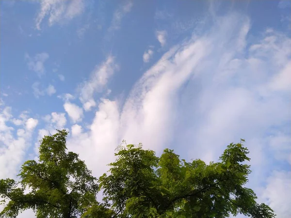 Arco Íris Sobre Céu — Fotografia de Stock