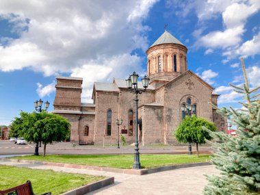 Ermenistan 'ın Gegharkunik bölgesindeki Gavar şehrindeki Kutsal Meryem Ana Kilisesi. 