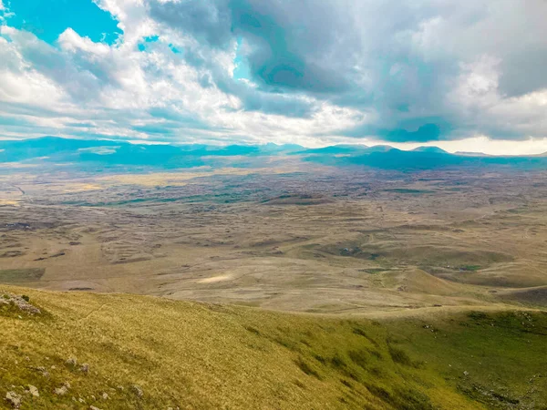 Montañas Gegham Cordillera Gegham Ridge Armenia — Foto de Stock