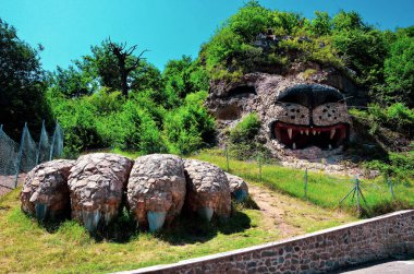 Artsakh, Ermenistan 'daki Aslan Kayası