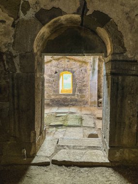 Arakelots Manastırı, Ermenistan 'ın Tavush iline bağlı Kirants köyünün yaklaşık 3 kilometre güneybatısında bulunan 13. yüzyıldan kalma bir manastır..