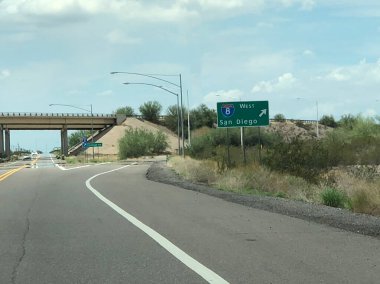 I-8 'e giden Gila Bend yüzey yolu çıkışı San Diego, CA' ya çıkıyor.