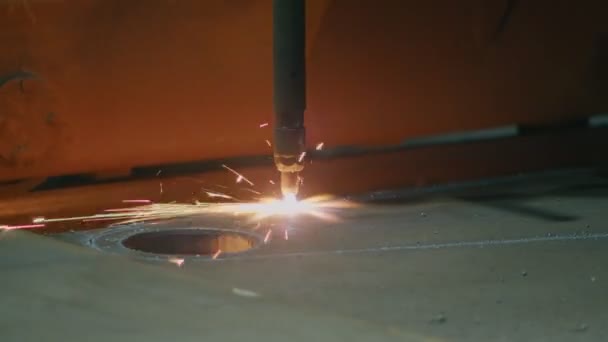 New technologies, laser cutting of metal, or plasma cutting, thick metal is cut on a machine with numerical control 4k 50 fps — Stock Video