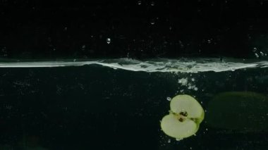 portakal ve elma suya dalıyor, ağır çekim, 422, bmpc4k