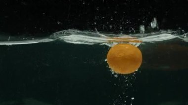 portakal suya dalıyor, ağır çekim, prores 422, bmpc4k