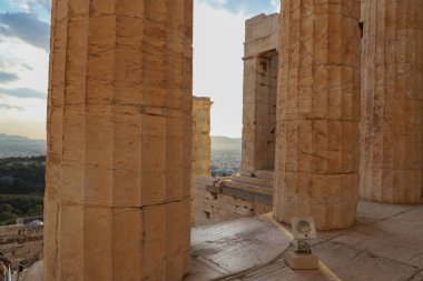 Atina Şehri 'ne Bakış Antik Akropolis Taş Sütunları 15 Temmuz 2024