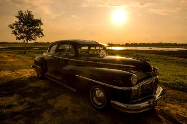 Nakhon Ratchasima, Thaiföld - június 13: Desoto retro vintage autó — Stock Fotó