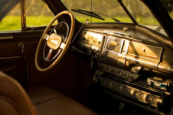 Nakhon Ratchasima, TAILÂNDIA - JUNHO 13: Carro vintage Desoto é um — Fotografia de Stock