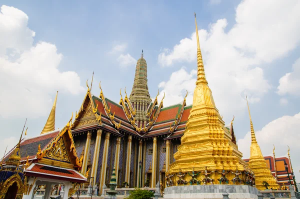 Wat Phra Kaew i Bangkok smuk i Thailand . - Stock-foto