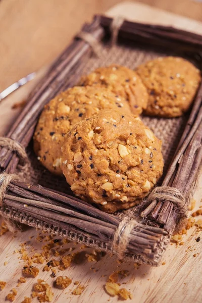 Cookies, snack mix, granen met voordelen voor de gezondheid. — Stockfoto