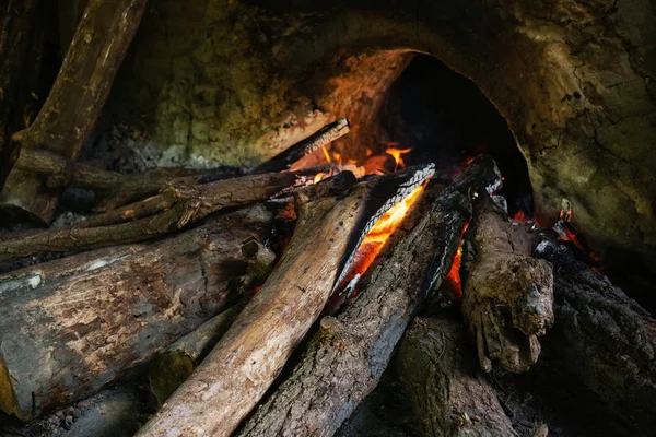 El horno utilizado en la fabricación de cerámica de arcilla Fotos De Stock Sin Royalties Gratis