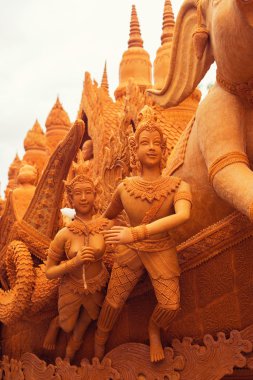 Desen edebiyat oyma Mum Festivali.