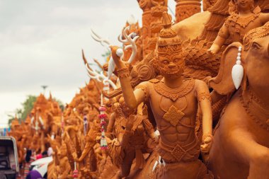 Desen edebiyat oyma Mum Festivali.