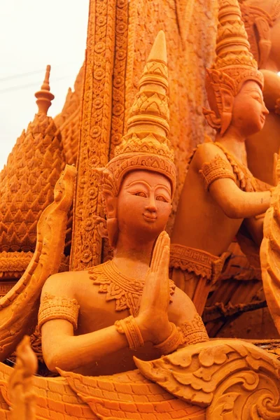 Desen edebiyat oyma Mum Festivali.