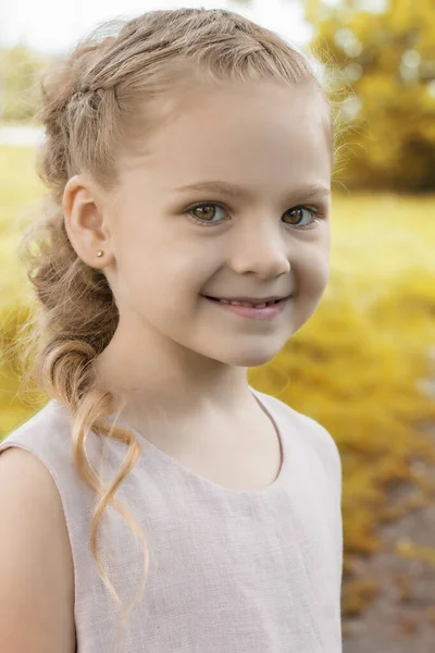 Portrait Cute Beautiful Girl Big Eyes — Stock Photo, Image