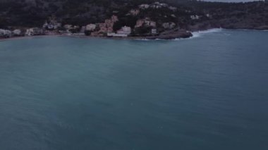 Soller limanında bulutlu bir gün, Palma de Mallorca