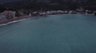 Soller limanında bulutlu bir gün, Palma de Mallorca