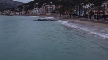 Soller limanında bulutlu bir gün, Palma de Mallorca